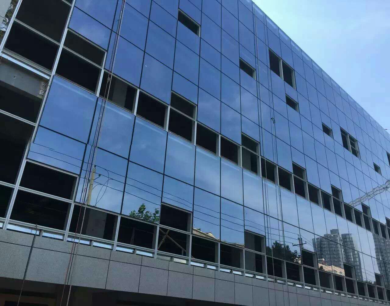 澄縣廣場(chǎng)和錦達(dá)玻璃幕墻廠(chǎng)家合作很誠(chéng)信 澄縣廣場(chǎng)和錦達(dá)玻璃幕墻廠(chǎng)家合作很誠(chéng)信